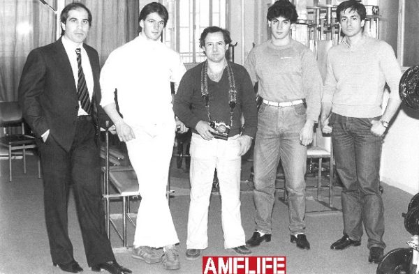 Από αριστερά ο Νίκος Κωνσταντινίδης συναθλητής και ιδιοκτήτης του γυμναστηρίου, ο Θύμιος. ο αδελφός μου Κώστας και ο Νίκος Ραπτάκης